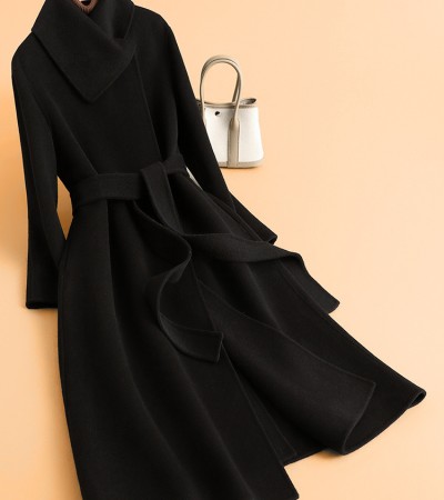 The new Hepburn style coat for spring The new Hepburn style coat for spring