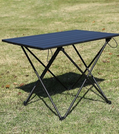 Outdoor folding table